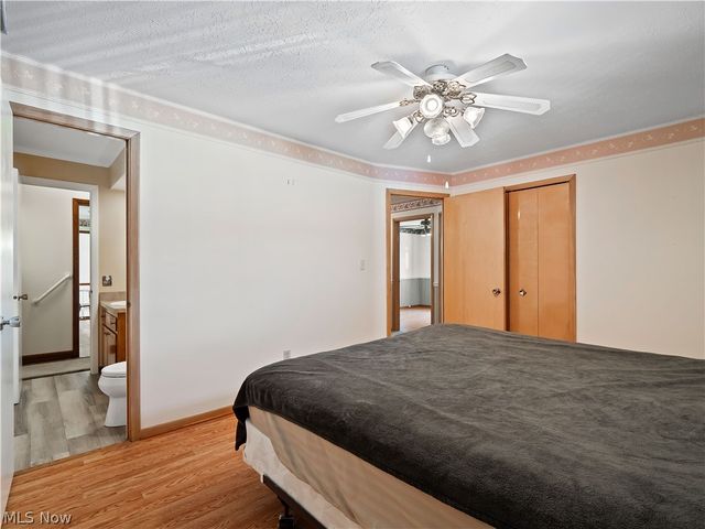 7930 Royalview Drive, Parma, OH 44129