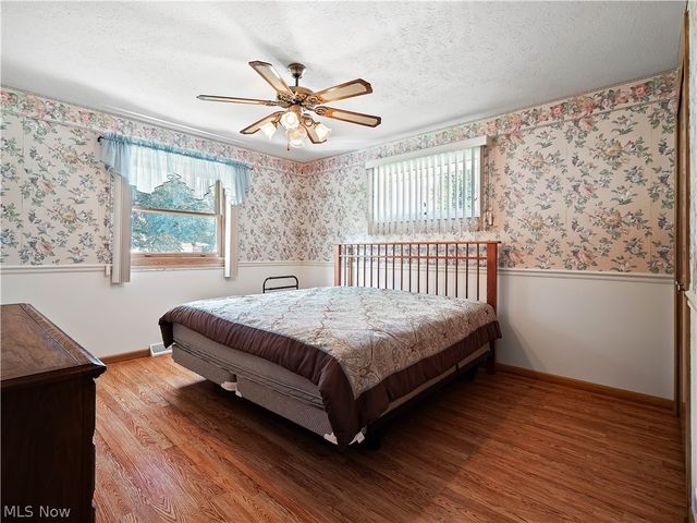 7930 Royalview Drive, Parma, OH 44129