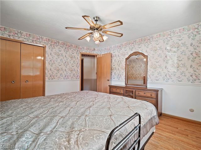 7930 Royalview Drive, Parma, OH 44129