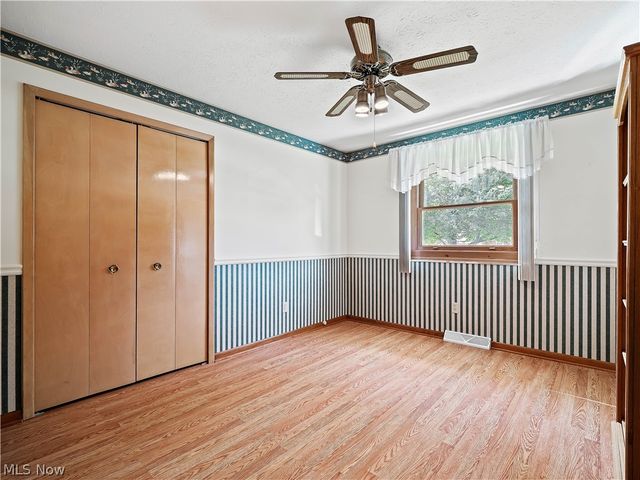 7930 Royalview Drive, Parma, OH 44129