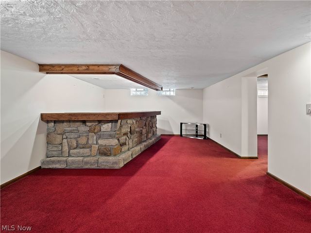7930 Royalview Drive, Parma, OH 44129