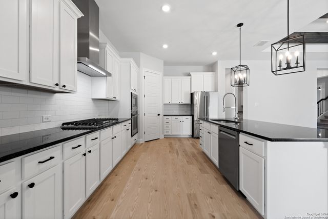 243 Wisteria View, Castroville, TX 78009