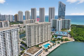 300 Bayview Dr 1009, Sunny Isles Beach, FL 33160