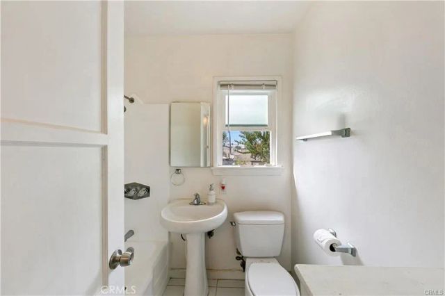 3907 Edgehill Drive, Leimert Park, CA 90008