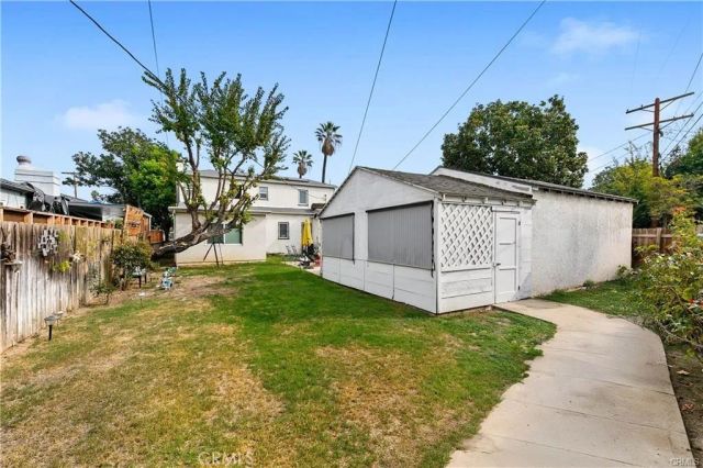 3907 Edgehill Drive, Leimert Park, CA 90008