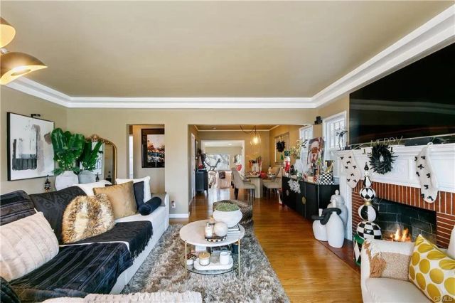 3907 Edgehill Drive, Leimert Park, CA 90008