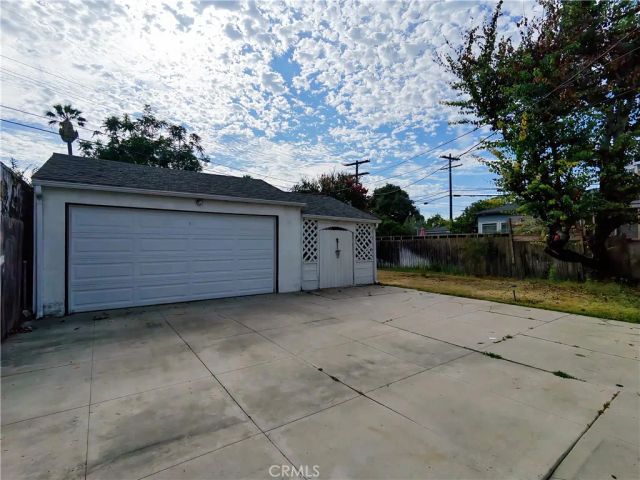 3907 Edgehill Drive, Leimert Park, CA 90008