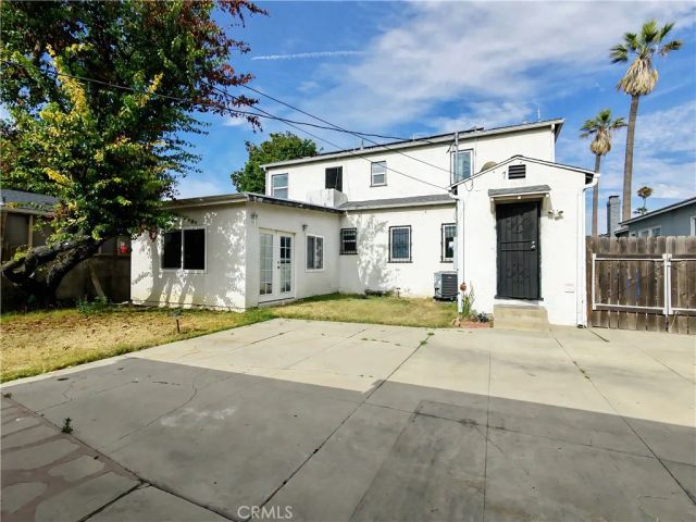 3907 Edgehill Drive, Leimert Park, CA 90008