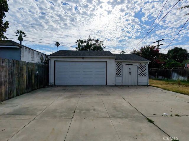 3907 Edgehill Drive, Leimert Park, CA 90008