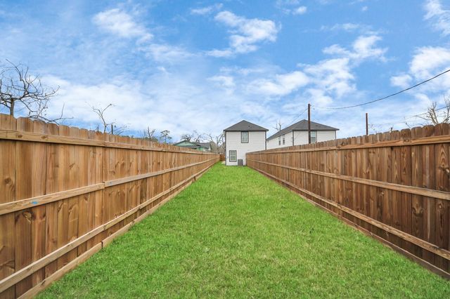 11610 Danford Lane B, Houston, TX 77016