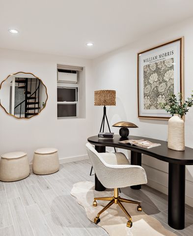 214 W 16th St Apt 1W, New York City, NY 10011