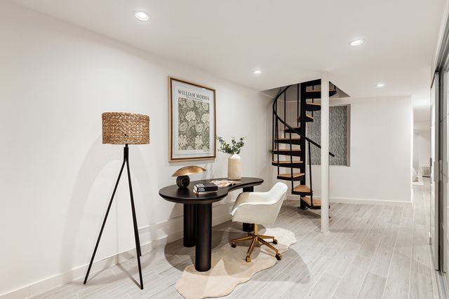 214 W 16th St Apt 1W, New York City, NY 10011