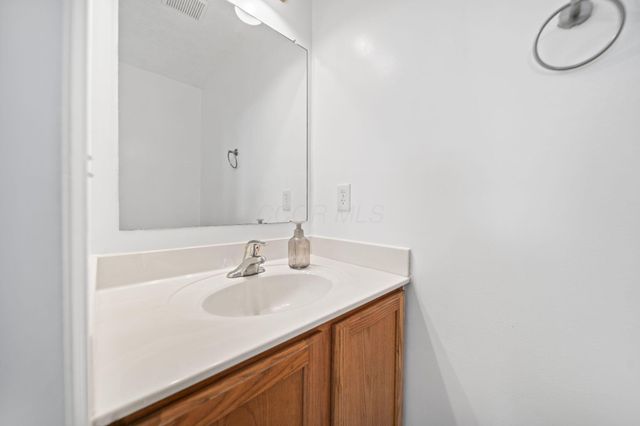 1468 Sotherby Crossing, Lewis Center, OH 43035