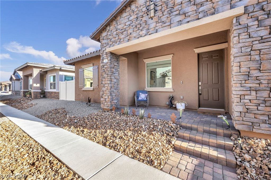 208 Bennett Pointe Avenue, Henderson, NV 89011 — photo 4