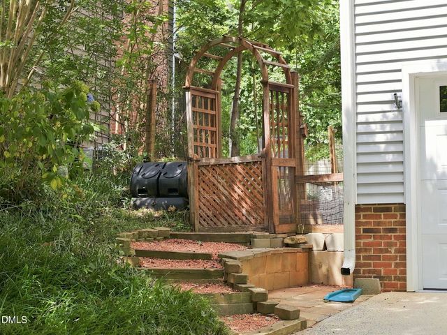 4220 Glen Erin Way, Raleigh, NC 27613