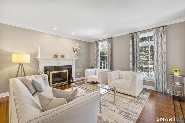 16 Robin Hood Lane, Easton, CT 06612