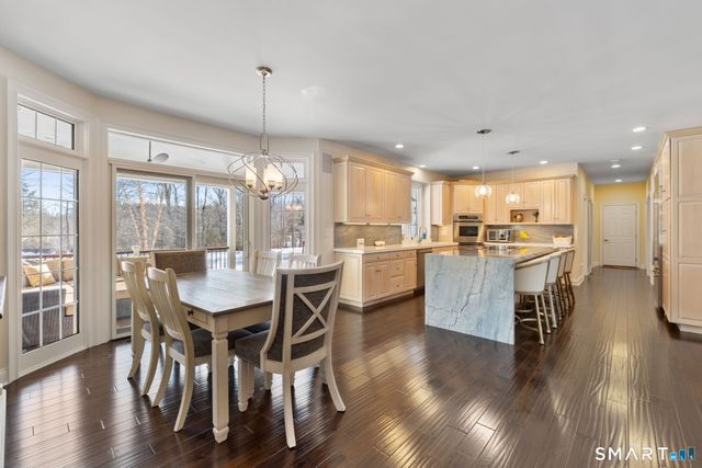 16 Robin Hood Lane, Easton, CT 06612