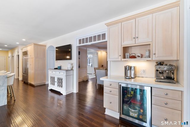 16 Robin Hood Lane, Easton, CT 06612