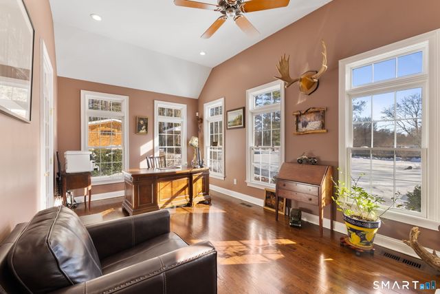 16 Robin Hood Lane, Easton, CT 06612