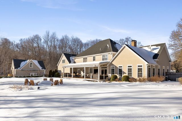 16 Robin Hood Lane, Easton, CT 06612