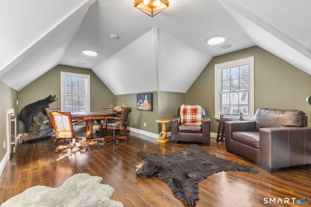 16 Robin Hood Lane, Easton, CT 06612