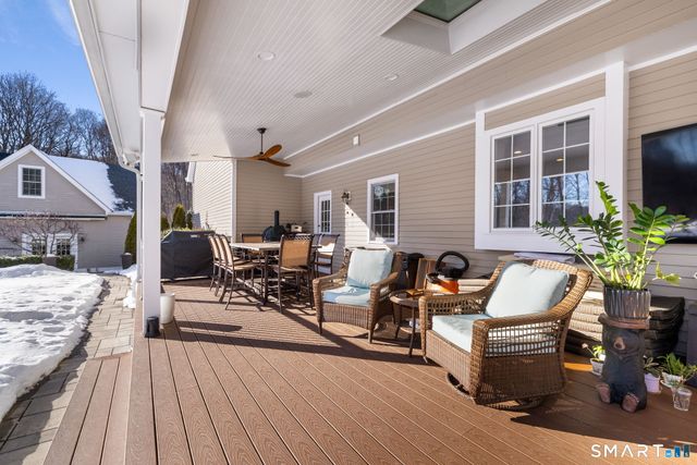 16 Robin Hood Lane, Easton, CT 06612