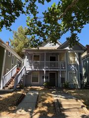 1827 T St, Sacramento, CA 95811