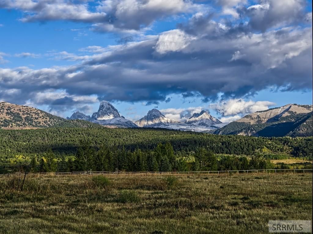 Image 2 of property listing at 1970 Snow Crest Ranch Drive, Driggs, ID 83422