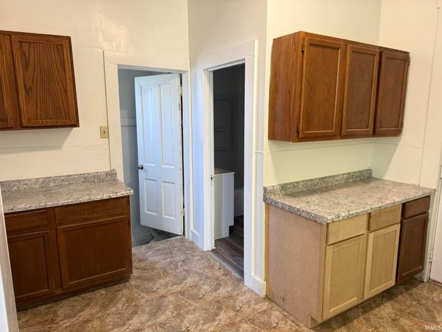 439 E Taber Street, Fort Wayne, IN 46803
