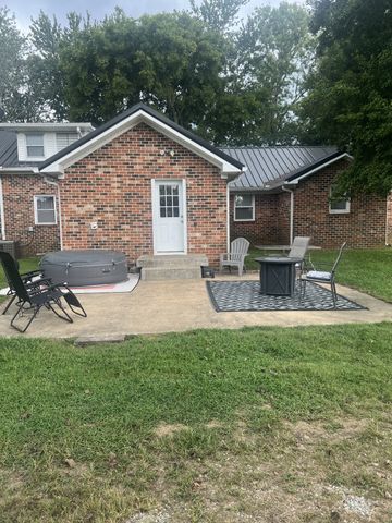 566 Clarence Finney Rd, Hillsboro, TN 37342