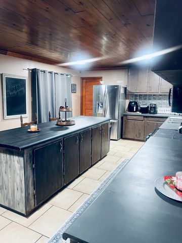 566 Clarence Finney Rd, Hillsboro, TN 37342