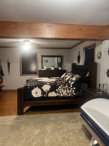 566 Clarence Finney Rd, Hillsboro, TN 37342