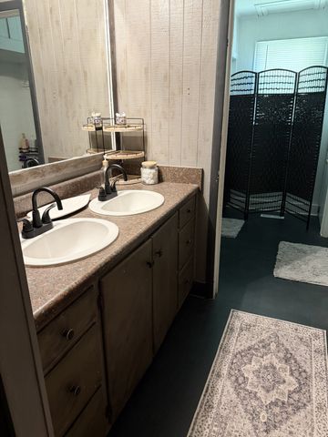 566 Clarence Finney Rd, Hillsboro, TN 37342