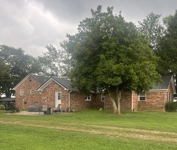 566 Clarence Finney Rd, Hillsboro, TN 37342