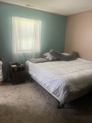 566 Clarence Finney Rd, Hillsboro, TN 37342
