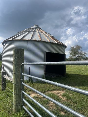 566 Clarence Finney Rd, Hillsboro, TN 37342