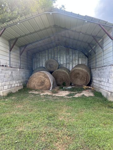 566 Clarence Finney Rd, Hillsboro, TN 37342