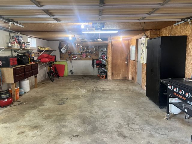 566 Clarence Finney Rd, Hillsboro, TN 37342