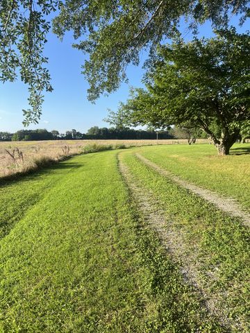 566 Clarence Finney Rd, Hillsboro, TN 37342