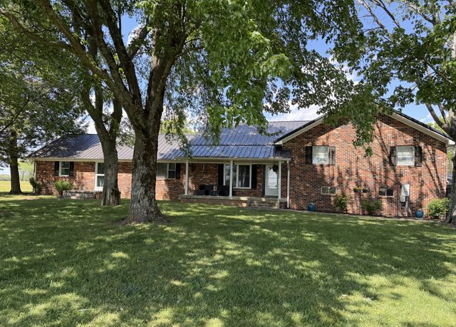 566 Clarence Finney Rd, Hillsboro, TN 37342