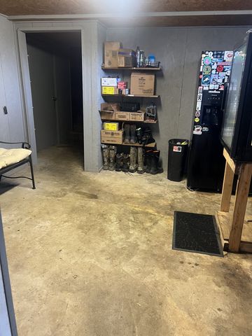 566 Clarence Finney Rd, Hillsboro, TN 37342