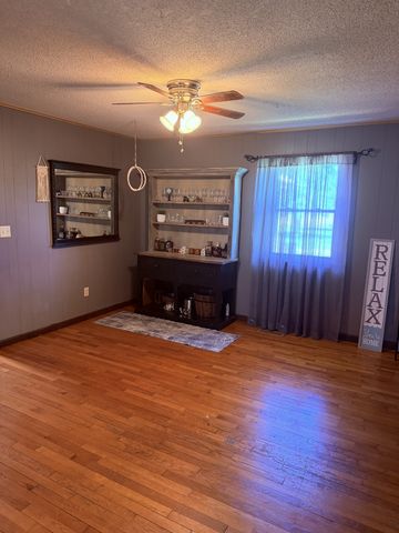 566 Clarence Finney Rd, Hillsboro, TN 37342