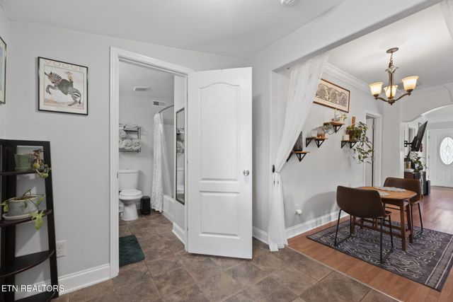 1132 Connecticut Ave, Knoxville, TN 37921