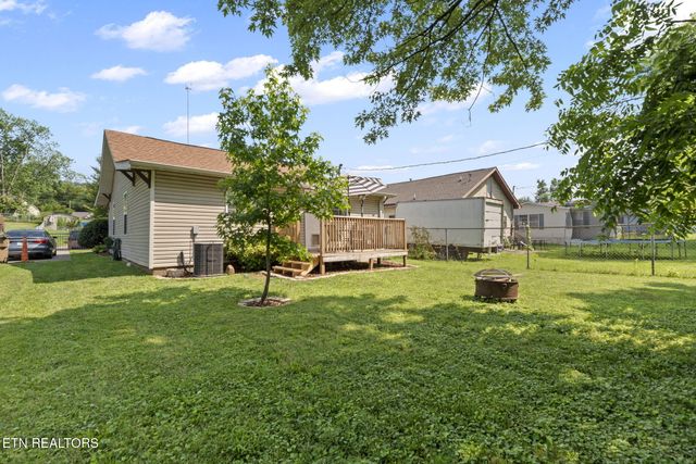 1132 Connecticut Ave, Knoxville, TN 37921