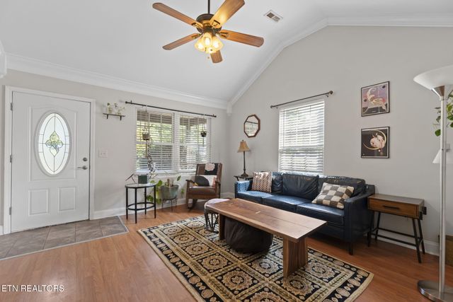 1132 Connecticut Ave, Knoxville, TN 37921