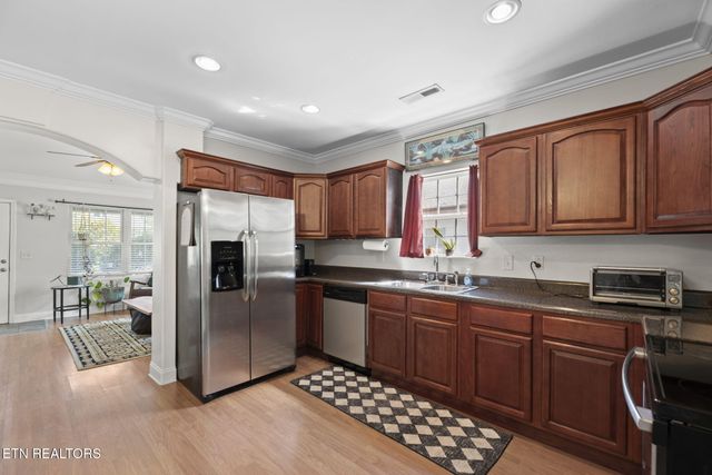 1132 Connecticut Ave, Knoxville, TN 37921