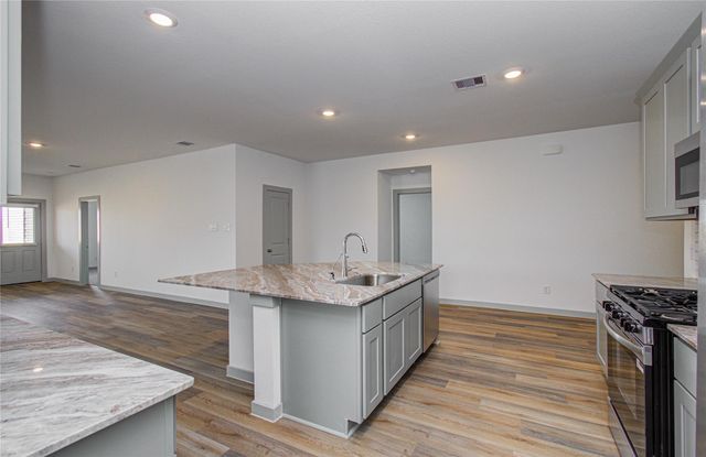 13922 Bay Crest, Texas City, TX 77539