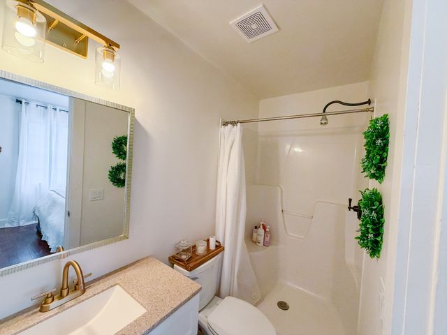 784 Lake Logan Rd, Ardmore, TN 38449