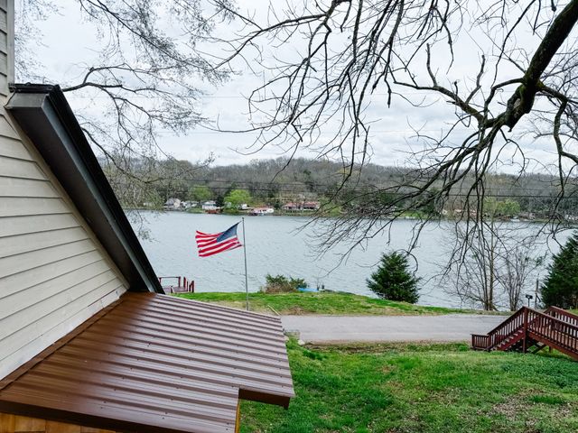 784 Lake Logan Rd, Ardmore, TN 38449