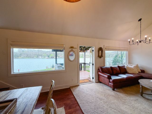 784 Lake Logan Rd, Ardmore, TN 38449